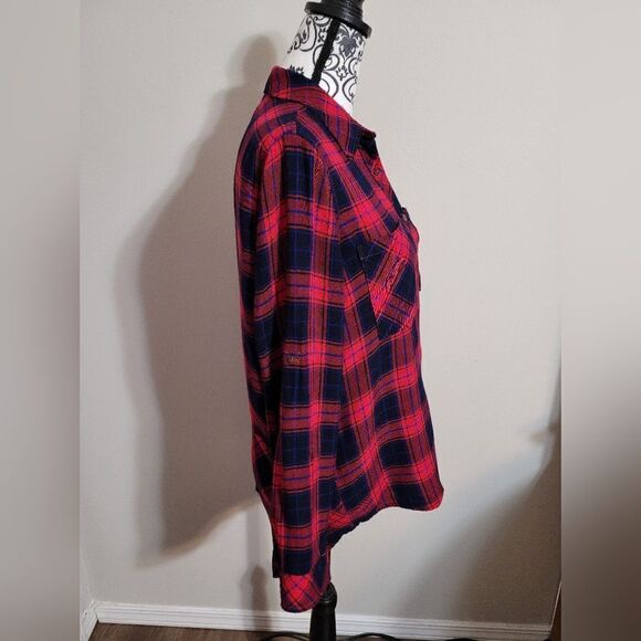 Laju woman's plaid medium button up shirt - Picture 3 of 7